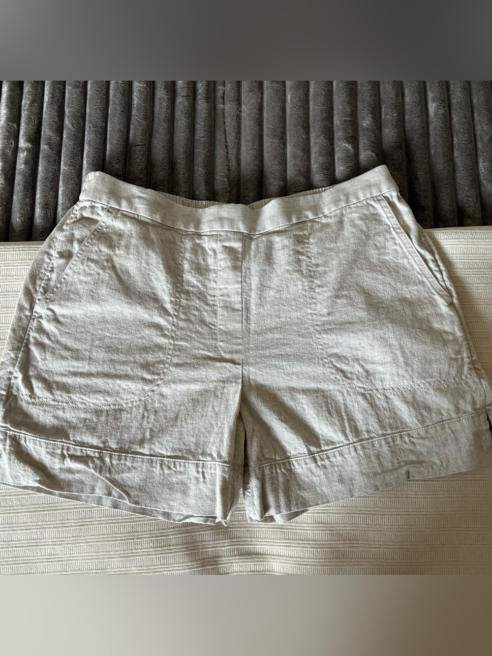 Banana Republic Linen-Blend Shorts — Cream size large